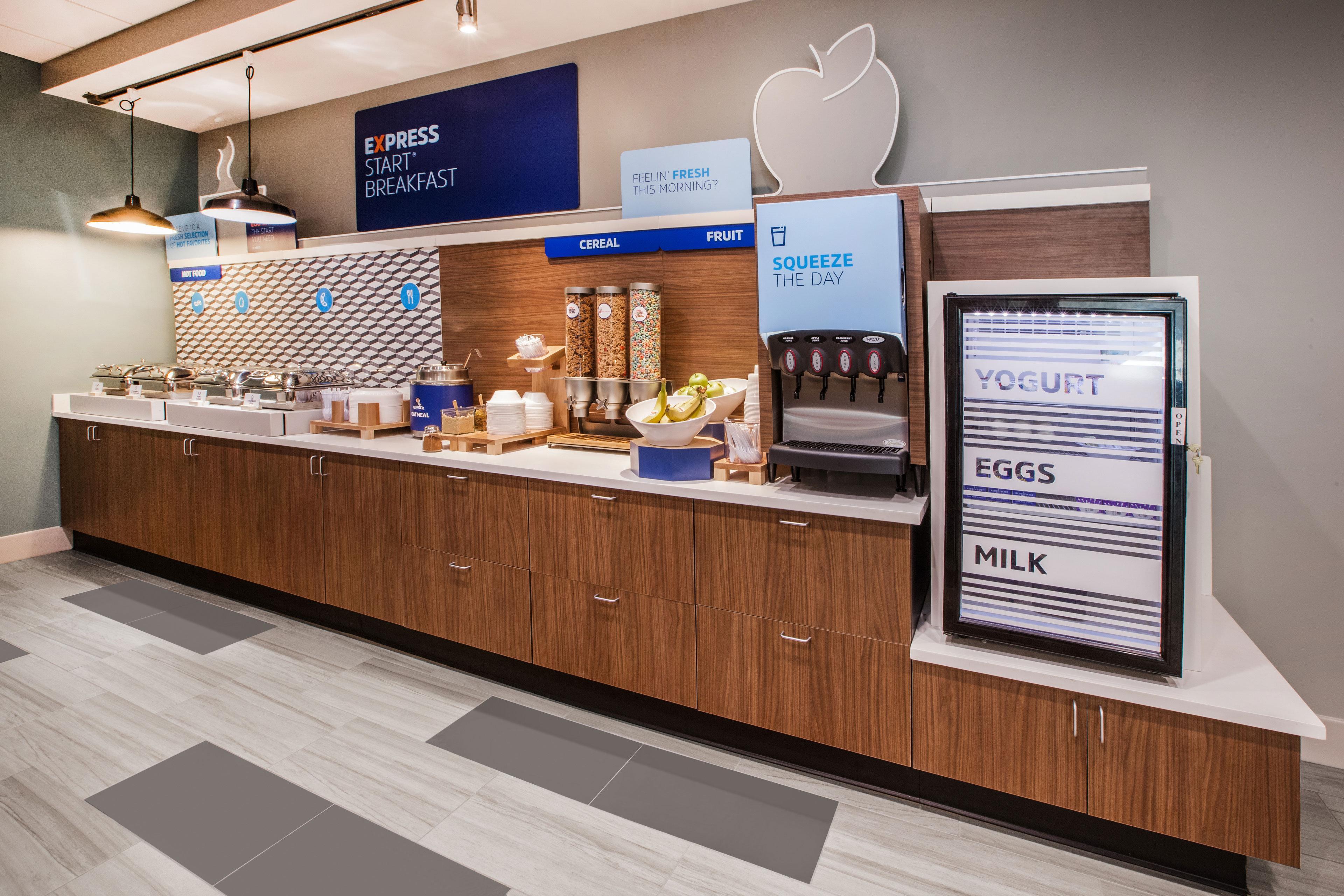 Holiday Inn Express Rochester - Greece By Ihg Exterior photo