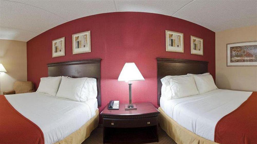 Holiday Inn Express Rochester - Greece By Ihg Exterior photo